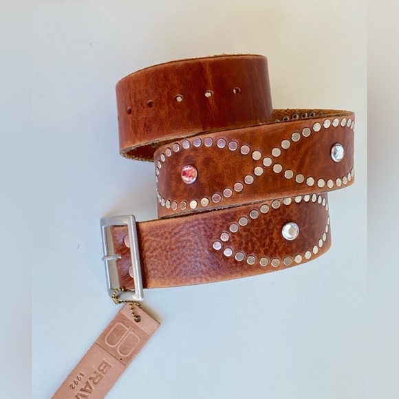 🇨🇦 BRAVE Leather - Cognac Raw Washed - Matte Silver Buckle and Rivets - Picture 5 of 15
